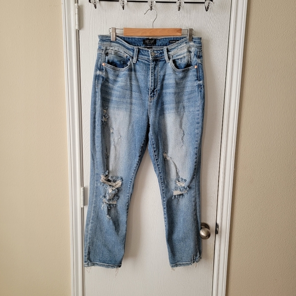 Judy Blue Denim - Judy Blue Straight Fit Jeans